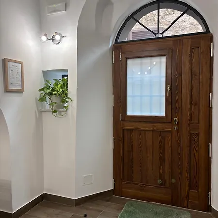 Eccelsa 98 Apartment